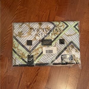 Victoria's Secret Multicolor Patterned Blanket